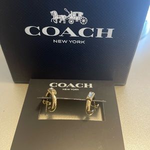 NWT 💯 authentic COACH earrings